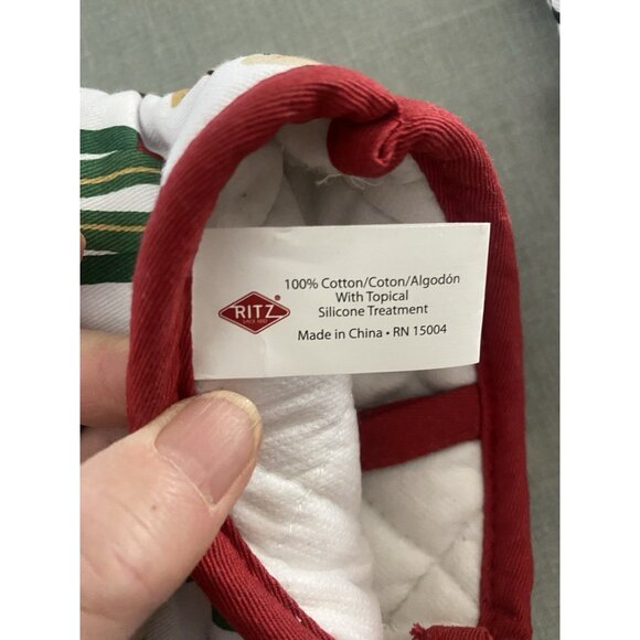 Pair Ritz Christmas Toy Soldiers Candy Cane Stripes With Silicone Oven Mitts - Picture 5 of 6